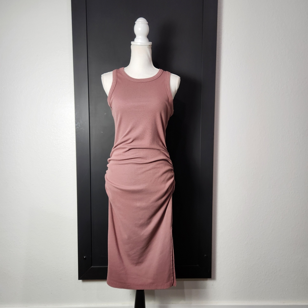 Elegant Sleeveless Pink Dress
